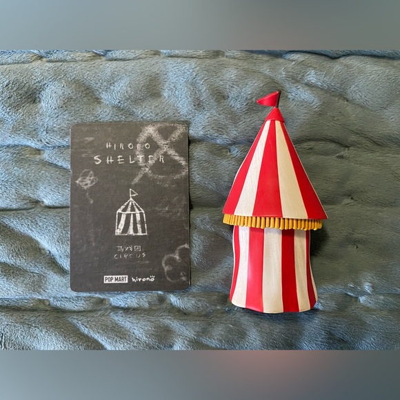 Pop Mart Hirono Circus figure - Picture 2 of 2